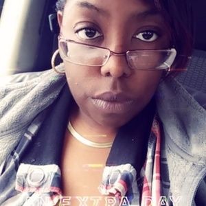 Meet your Posher, Tierra